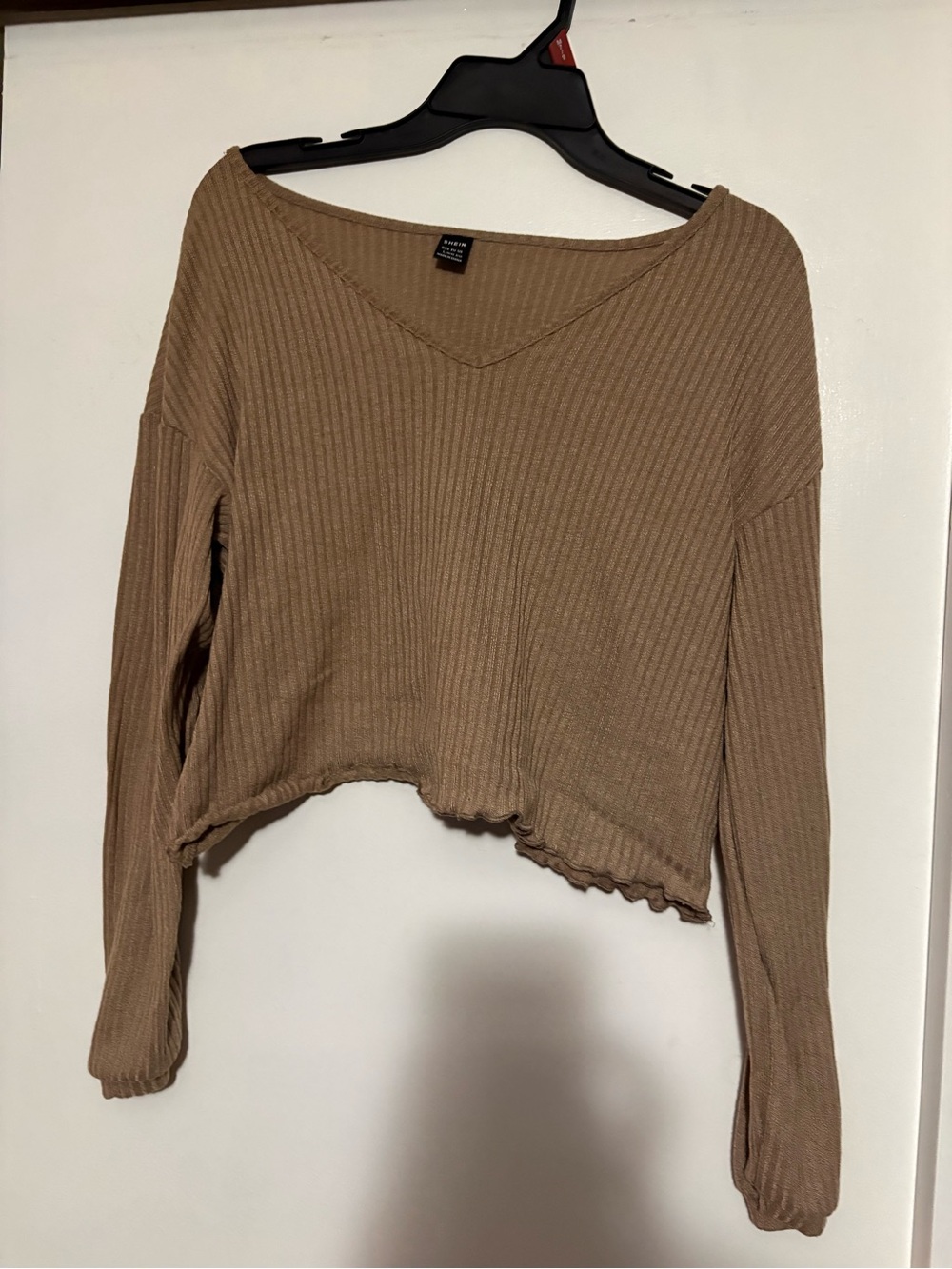 Women's Ribbed V-Neck Cropped Sweater - Taupe - Picture 2 of 3